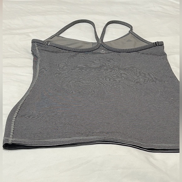 Lululemon Power Y Tank - Picture 5 of 8